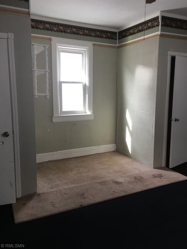 1024 E Sanborn St, Winona, MN 55987