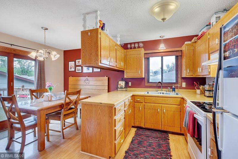 1032 Washington Memorial Dr, Saint Cloud, MN 56301
