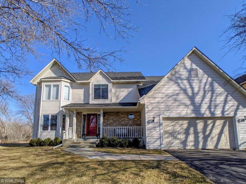 7312 Sunshine Dr, Eden Prairie, MN 55346