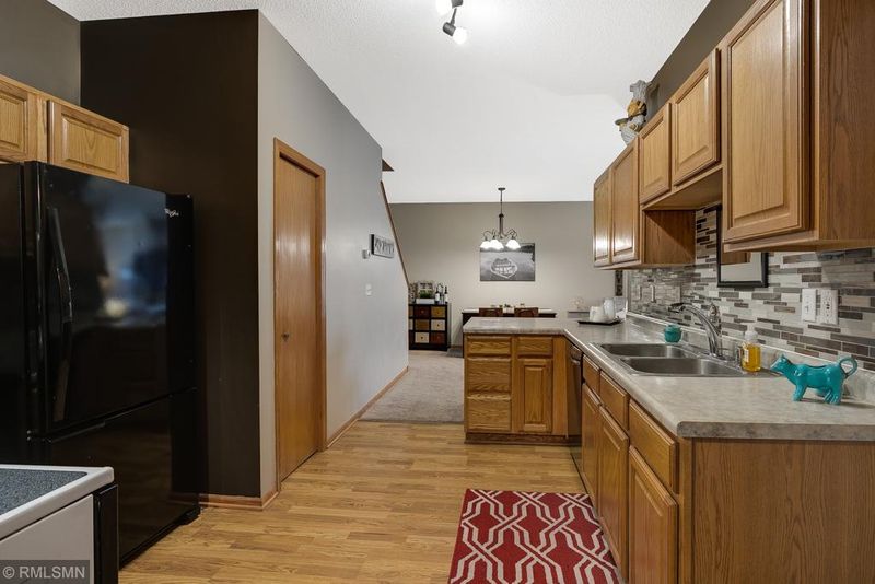 2024 Parkway Ave, Shakopee, MN 55379