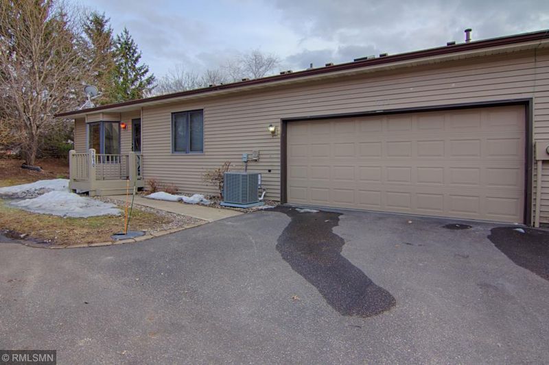 7610 Borman Way E, Inver Grove Heights, MN 55076