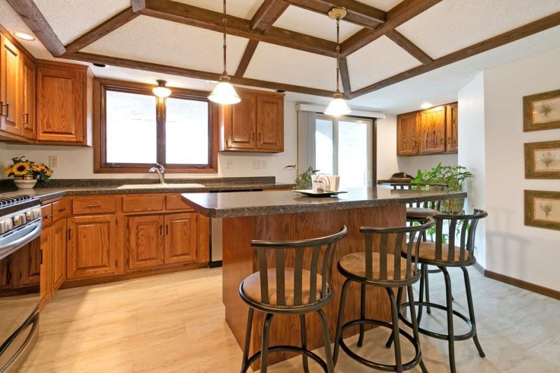 224 Ulmer Dr, Lino Lakes, MN 55014
