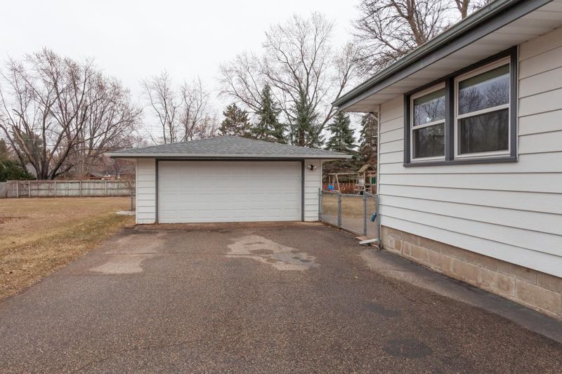 10643 Direct River Dr NW, Coon Rapids, MN 55433
