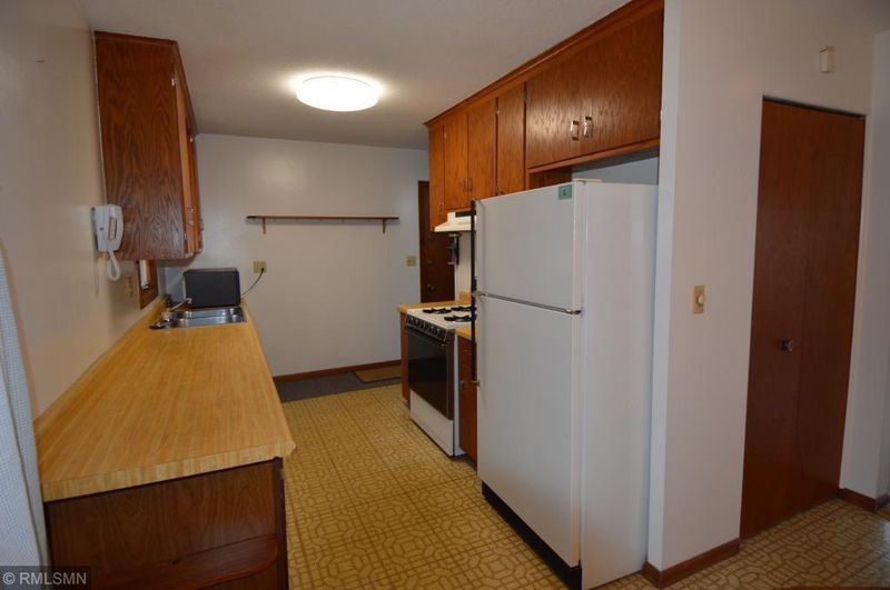 8516 Palmer Ave S, Bloomington, MN 55437