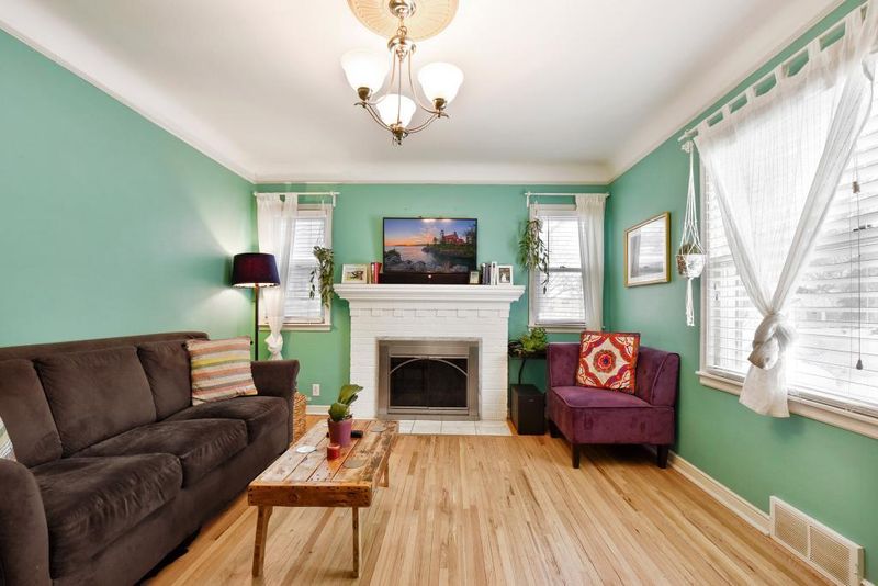 3377 Library Ln, Saint Louis Park, MN 55426