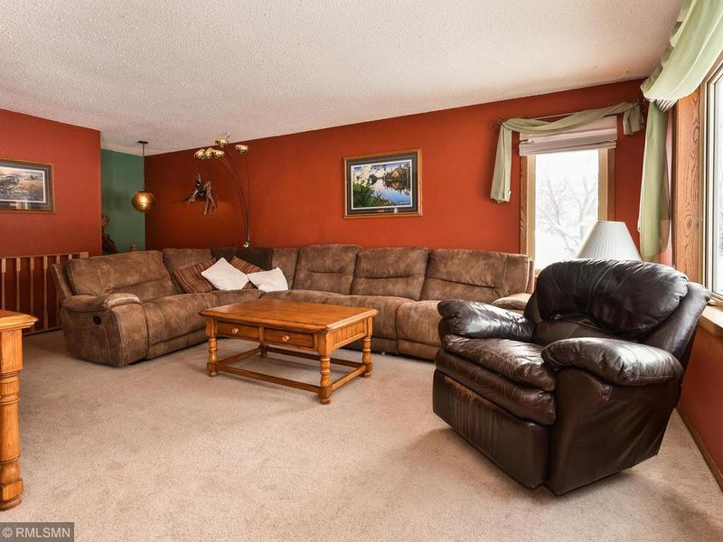 14 Eagle Cir, Monticello, MN 55362