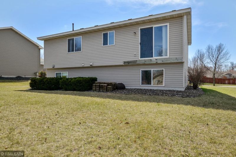 6417 River Ridge Ln, Monticello, MN 55362