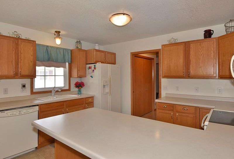 270 Cedar Cove Ln, Owatonna, MN 55060
