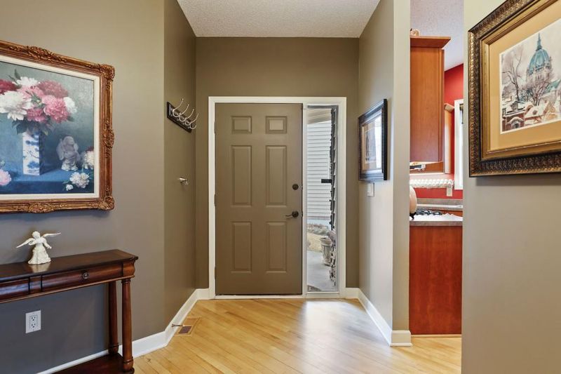 3155 Hidden Lake Point, White Bear Lake, MN 55110