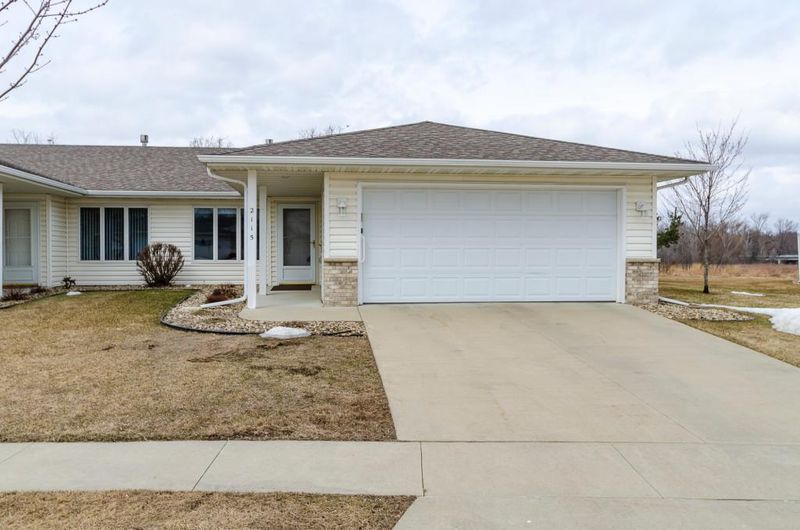 2115 Mcquillan Ct SE, Rochester, MN 55904
