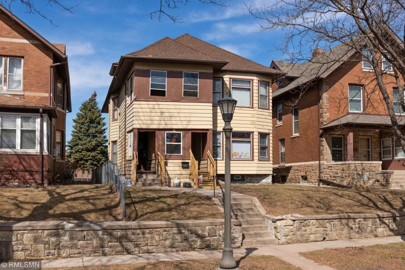661 Geranium Ave E, Saint Paul, MN 55106