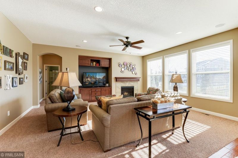 16625 54th Ave N, Plymouth, MN 55446