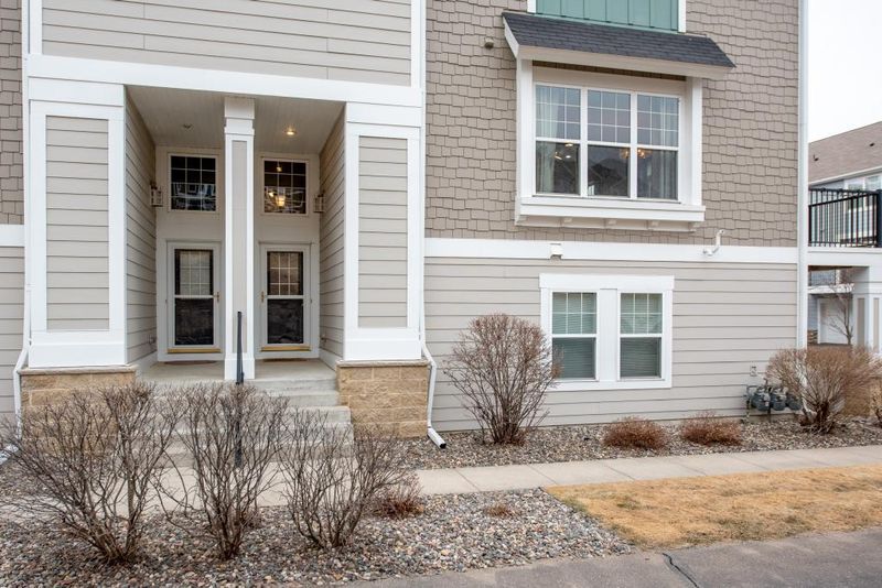 15610 Early Bird Cir, Apple Valley, MN 55124