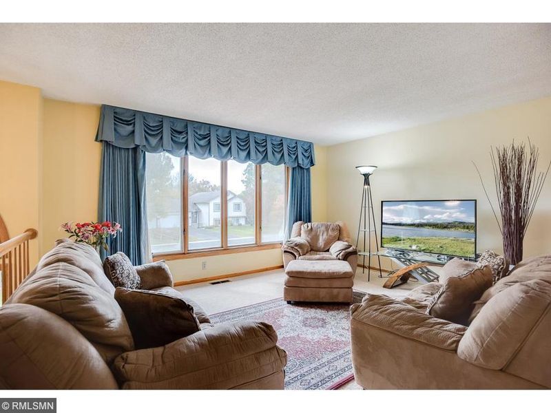 4136 W 132nd St, Savage, MN 55378