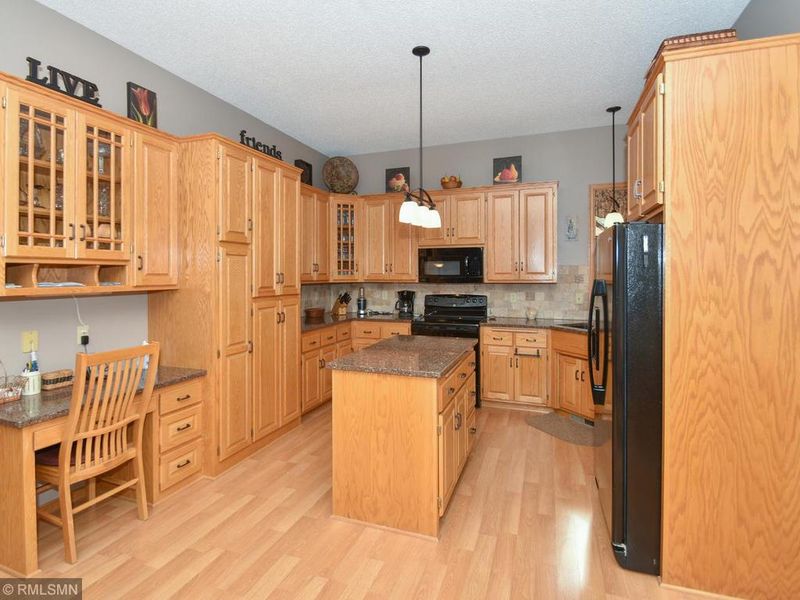2309 91st Crescent N, Brooklyn Park, MN 55443