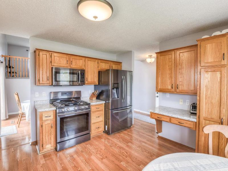 9785 Hamlet Ave S, Cottage Grove, MN 55016
