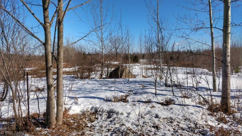 3 Tupper Rd, Cohasset, MN 55721