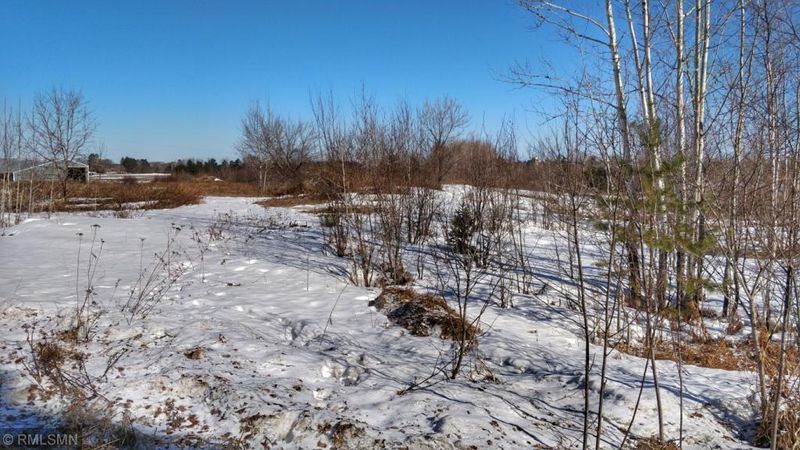 3 Tupper Rd, Cohasset, MN 55721