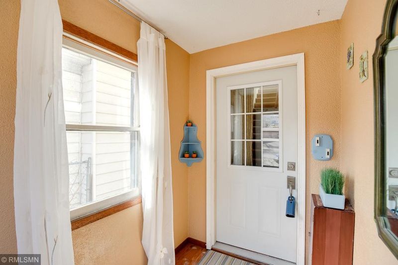 813 Capitol Hts, Saint Paul, MN 55103
