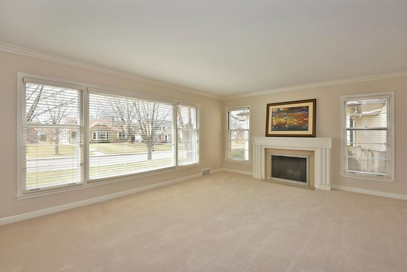 1889 Pinehurst Ave, Saint Paul, MN 55116