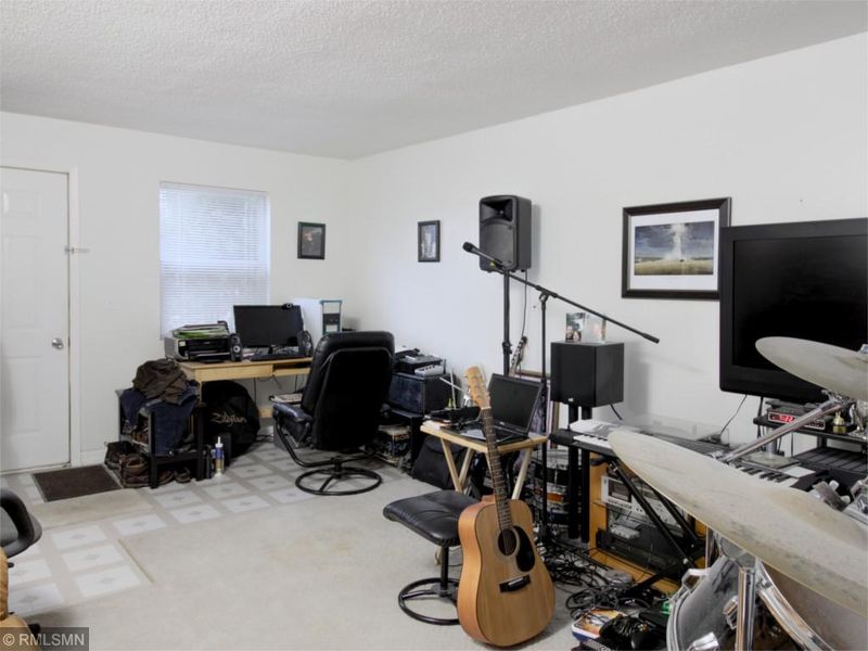 636 Birch St S, Cambridge, MN 55008