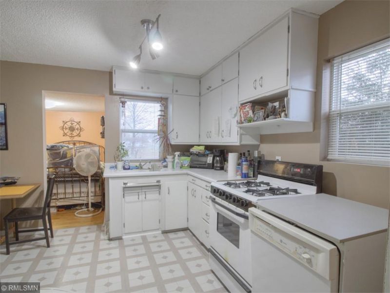 636 Birch St S, Cambridge, MN 55008