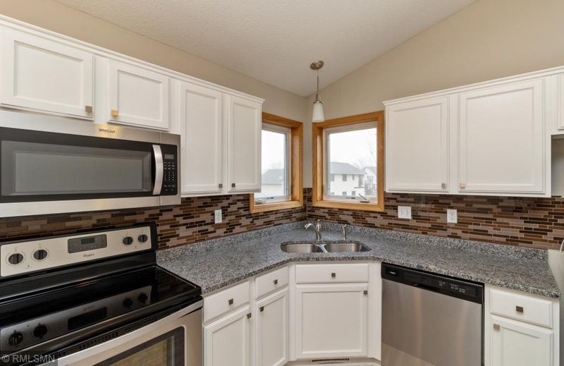 17606 305th Ln, Shafer, MN 55074