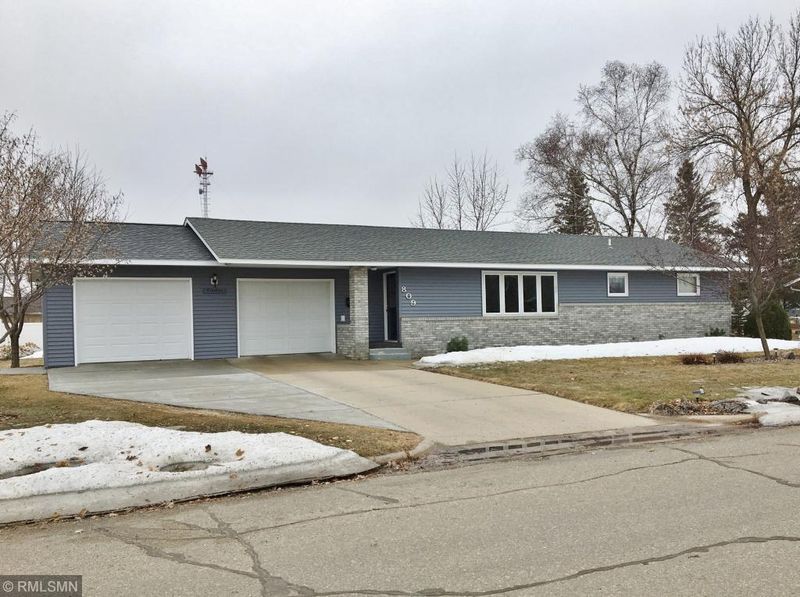 809 Kingsley Ave SW, Wadena, MN 56482
