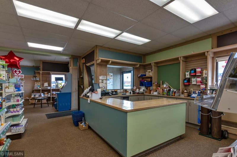 17 - 21 W Highway 61, Grand Marais, MN 55604