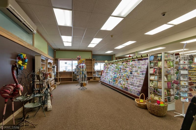 17 - 21 W Highway 61, Grand Marais, MN 55604