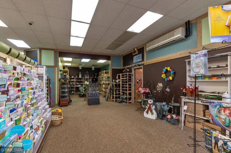 17 - 21 W Highway 61, Grand Marais, MN 55604