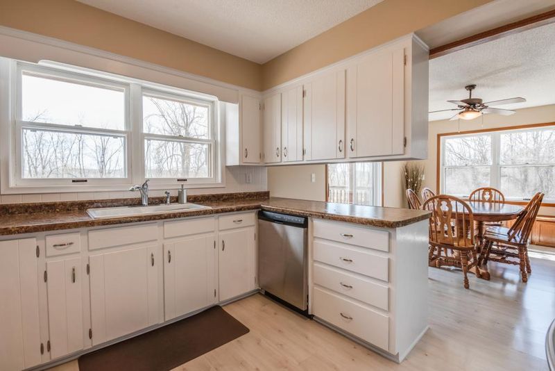 1611 161st St E, Shakopee, MN 55379