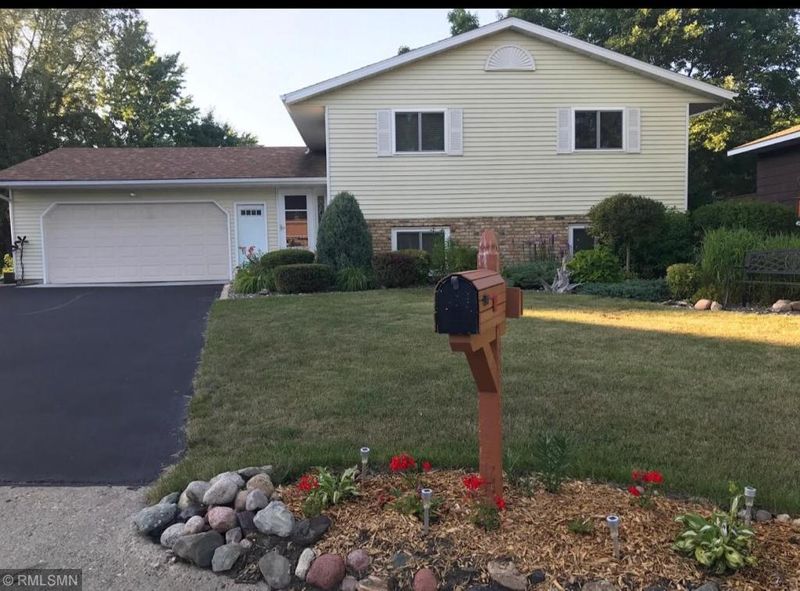 2925 Monroe Pl, Saint Cloud, MN 56303