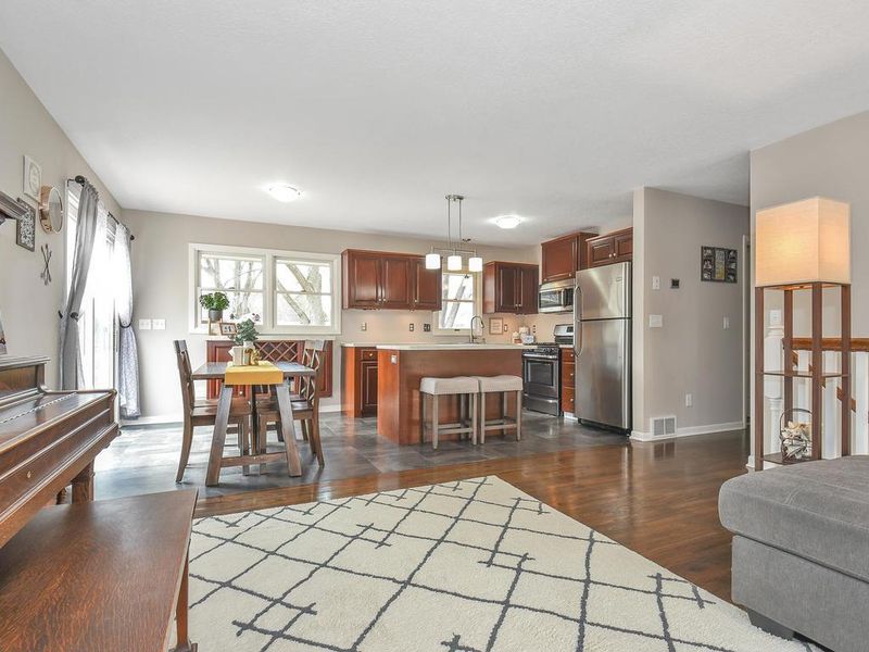 11701 Texas Ave N, Champlin, MN 55316