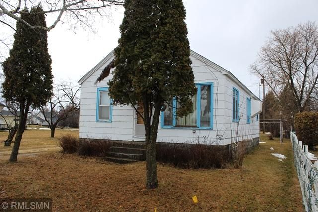 521 5th St SE, Deer River, MN 56636
