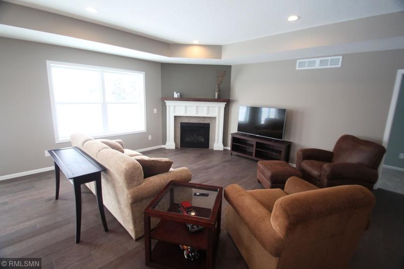 158 Sandpiper Cir, Hastings, MN 55033