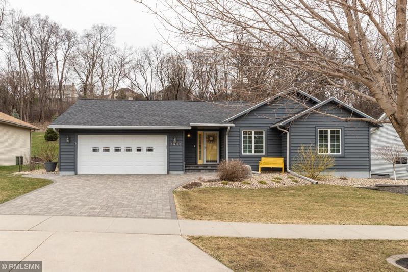 1933 Fox Valley Dr SW, Rochester, MN 55902