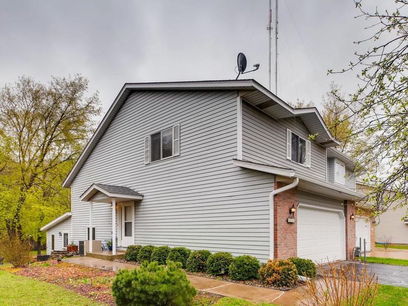4110 Oxford St N, Shoreview, MN 55126