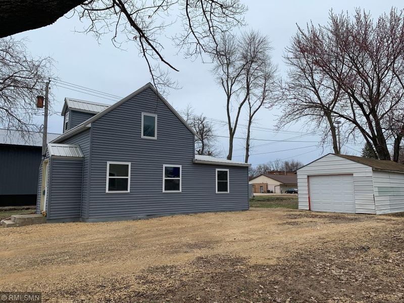 101 Poplar St W, Vernon Center, MN 56090