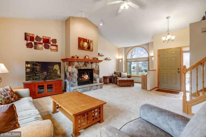 210 Alva St, Waconia, MN 55387