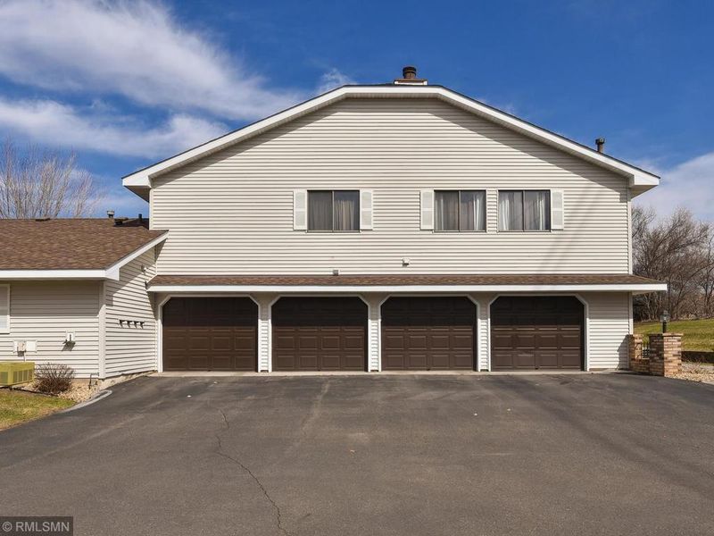 7570 Vinewood Ct, Maple Grove, MN 55311