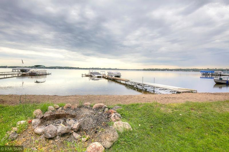 231 Lake St N, Forest Lake, MN 55025
