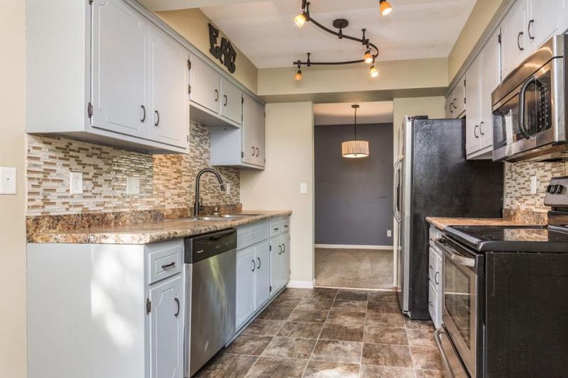 7207 Perry Ct E, Brooklyn Center, MN 55429