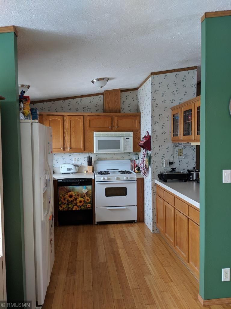 350 Greeley Rd, Braham, MN 55006