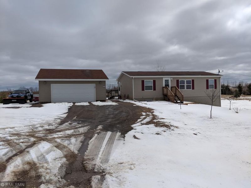 350 Greeley Rd, Braham, MN 55006