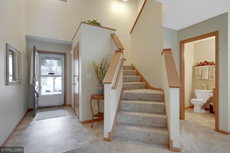 3506 Goodwin Ave N, Oakdale, MN 55128