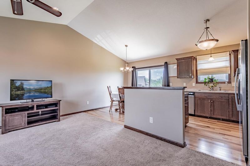 496 Nicholas Ave, Zumbro Falls, MN 55991