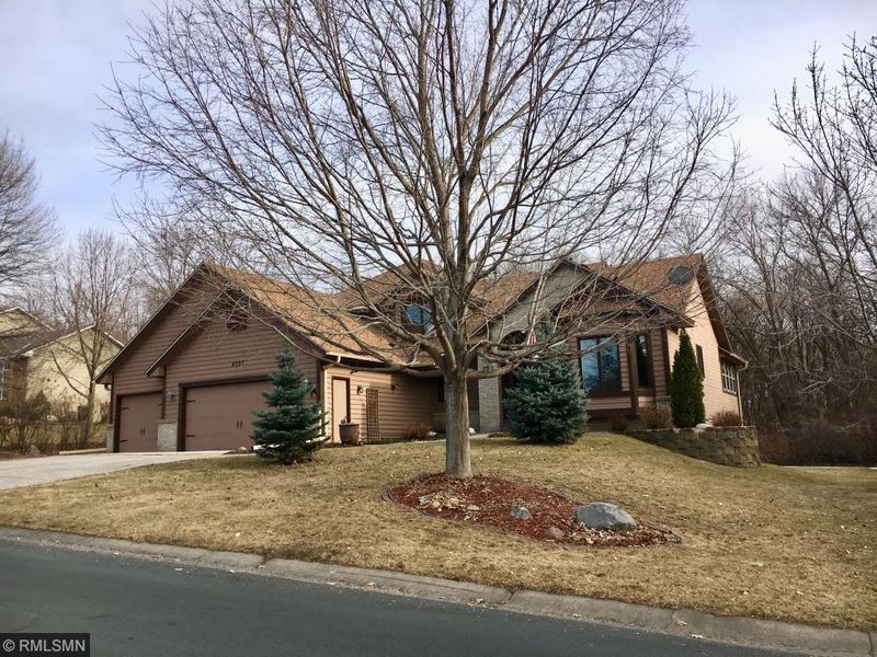 4093 Coachman Ln NE, Prior Lake, MN 55372