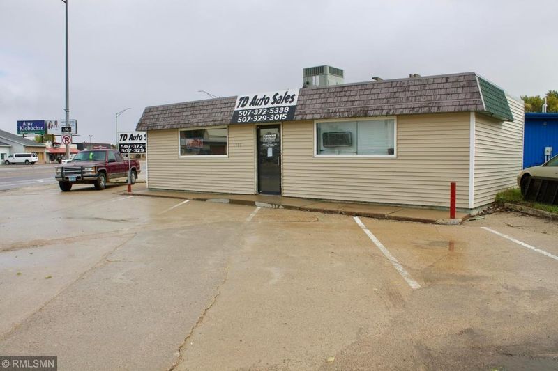 1506 Oxford St, Worthington, MN 56187