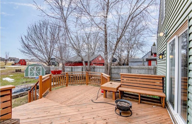 301 Central Ave W, Saint Michael, MN 55376